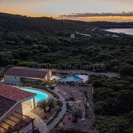 Lysia Villa Trinità dʼAgultu