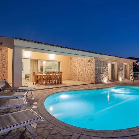 Lysia Villa Trinità dʼAgultu