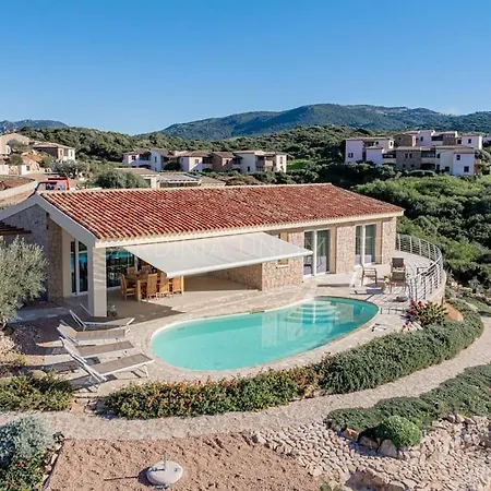 Villa Lysia Trinità dʼAgultu