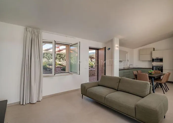 Lysia * Trinità dʼAgultu